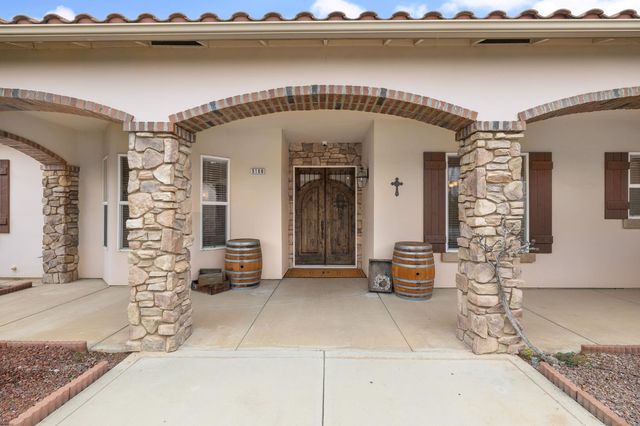 5180 E Copper, Clovis, CA 93619