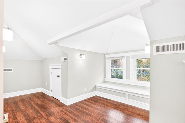 524 Ward St, Newton, MA 02459