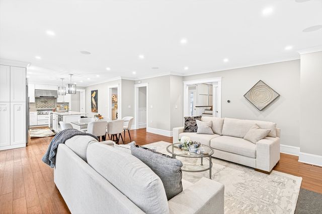 524 Ward St, Newton, MA 02459