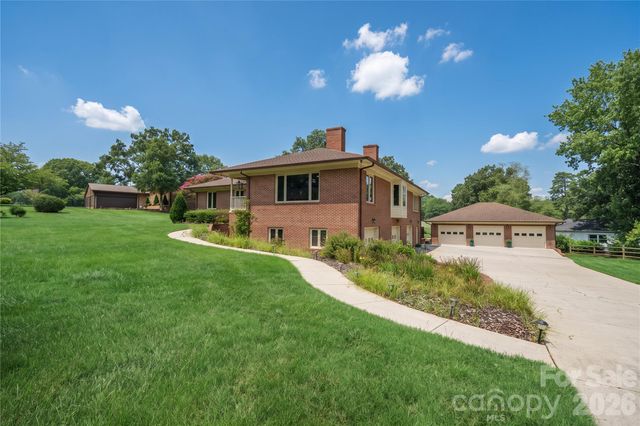 1419 Stoneyridge Drive, Charlotte, NC 28214