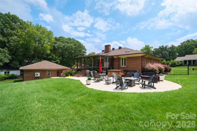 1419 Stoneyridge Drive, Charlotte, NC 28214