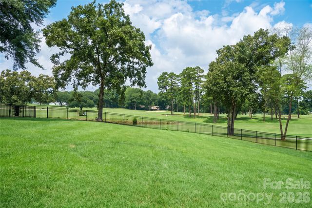 1419 Stoneyridge Drive, Charlotte, NC 28214