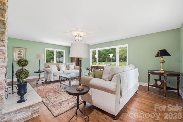 1419 Stoneyridge Drive, Charlotte, NC 28214