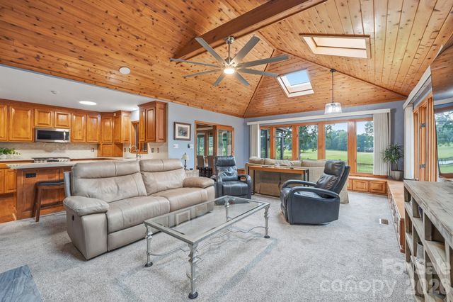 1419 Stoneyridge Drive, Charlotte, NC 28214