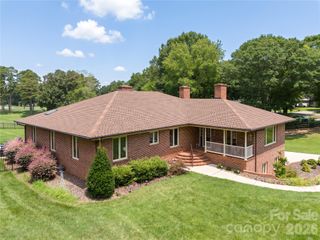 1419 Stoneyridge Drive, Charlotte, NC 28214