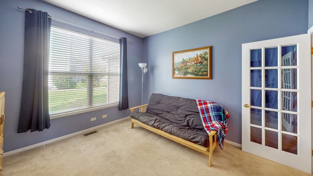 404 Hackney Lane, Oswego, IL 60543