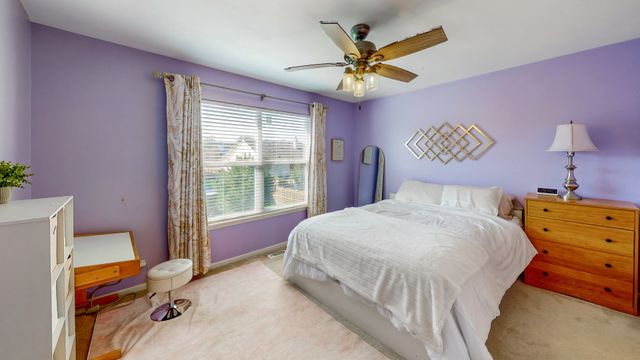 404 Hackney Lane, Oswego, IL 60543