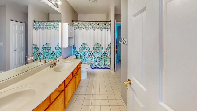 404 Hackney Lane, Oswego, IL 60543