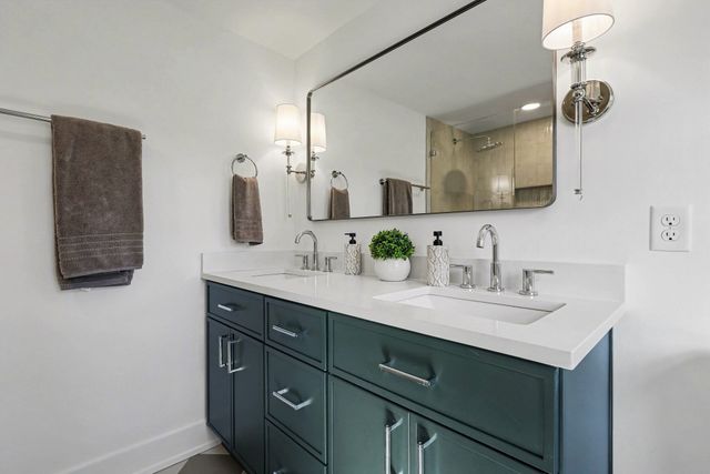 67 Scobey Dr, Nashville, TN 37210