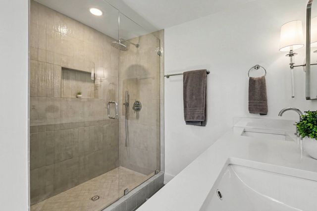 67 Scobey Dr, Nashville, TN 37210