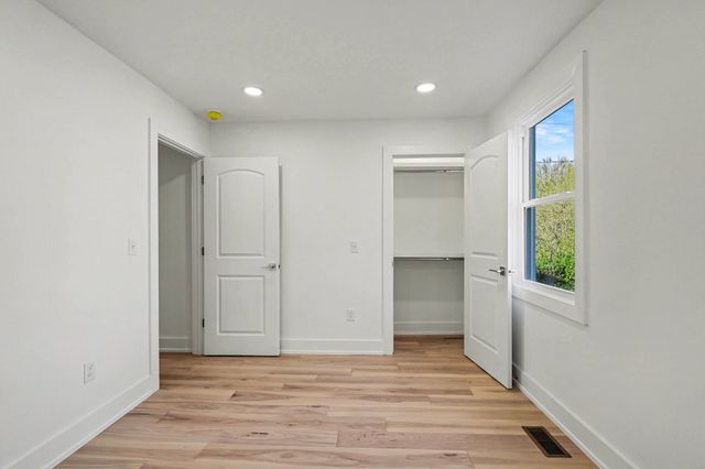 67 Scobey Dr, Nashville, TN 37210