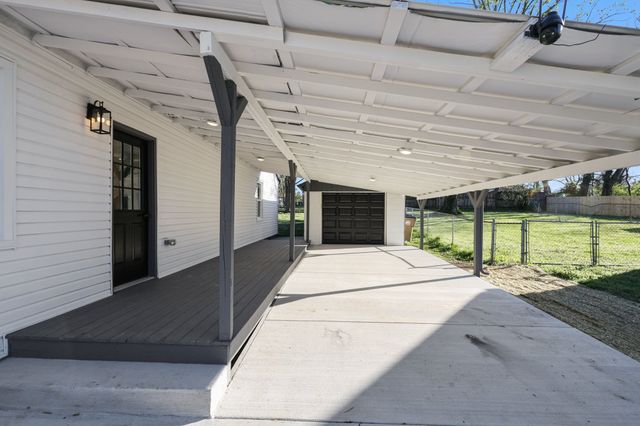 67 Scobey Dr, Nashville, TN 37210