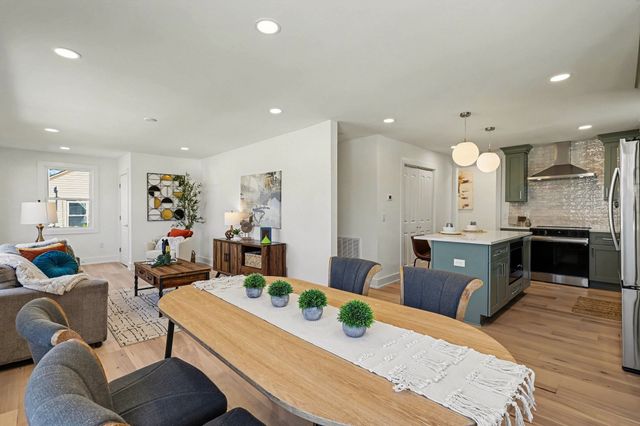 67 Scobey Dr, Nashville, TN 37210