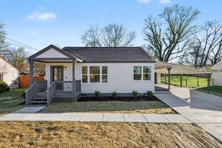 67 Scobey Dr, Nashville, TN 37210