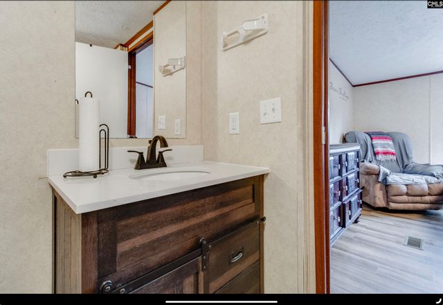 909 Boiling springs rd, Lexington, SC 29073