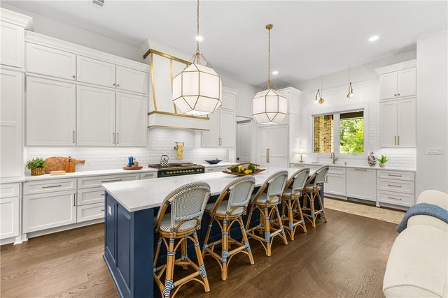 3753 Cooper Court, College Station, TX 77845