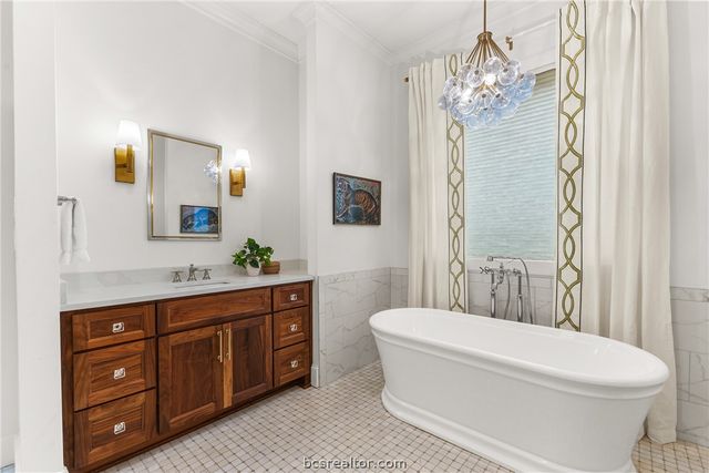 3753 Cooper Court, College Station, TX 77845
