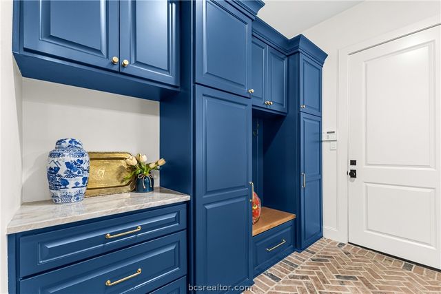 3753 Cooper Court, College Station, TX 77845