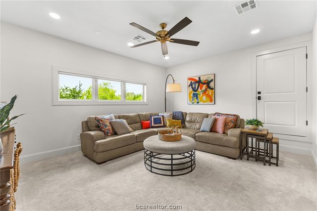 3753 Cooper Court, College Station, TX 77845