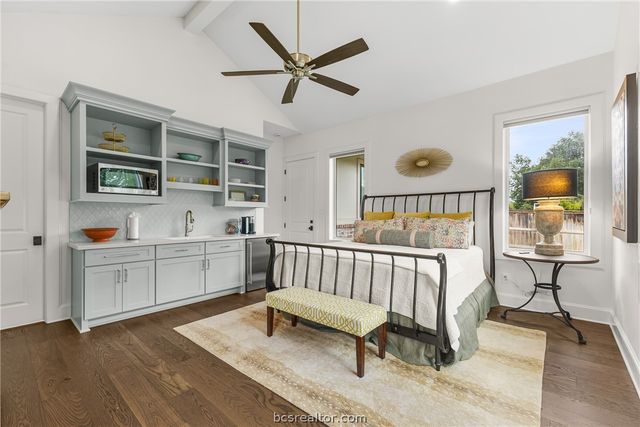 3753 Cooper Court, College Station, TX 77845