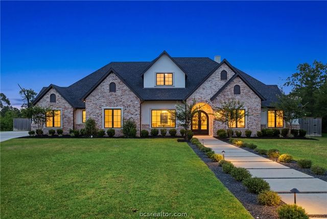 3753 Cooper Court, College Station, TX 77845