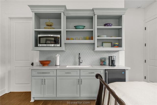 3753 Cooper Court, College Station, TX 77845