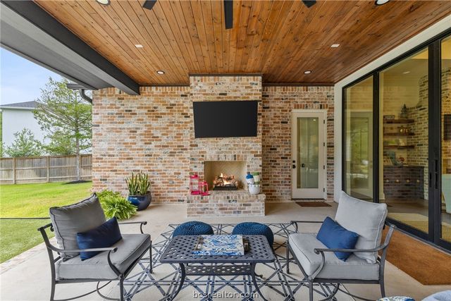 3753 Cooper Court, College Station, TX 77845