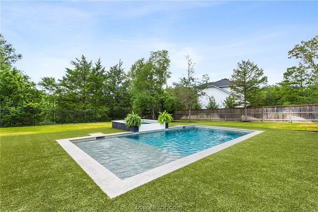 3753 Cooper Court, College Station, TX 77845