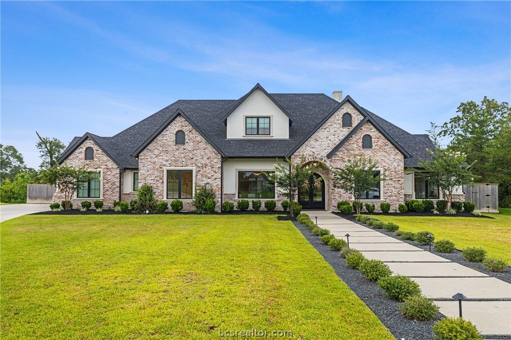 3753 Cooper Court, College Station, TX 77845