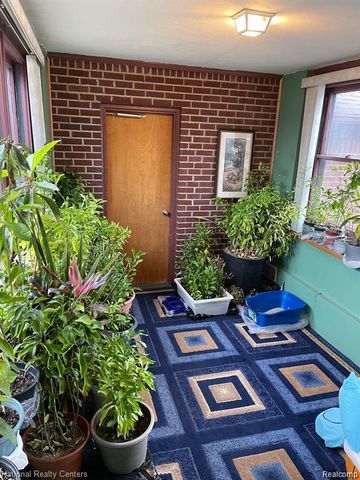 2000 Byrd Street, Dearborn, MI 48124