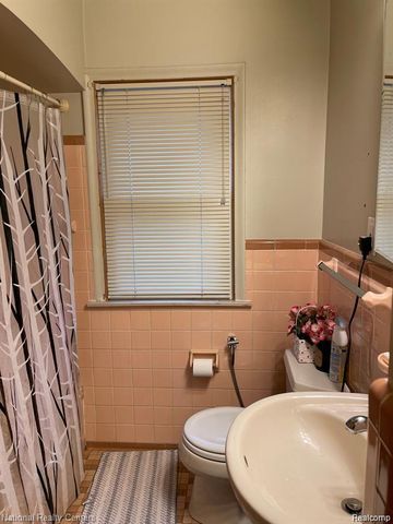 2000 Byrd Street, Dearborn, MI 48124