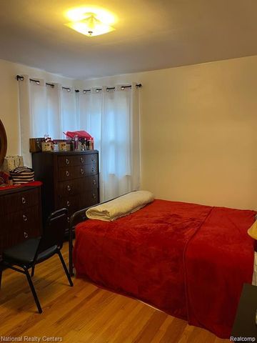 2000 Byrd Street, Dearborn, MI 48124