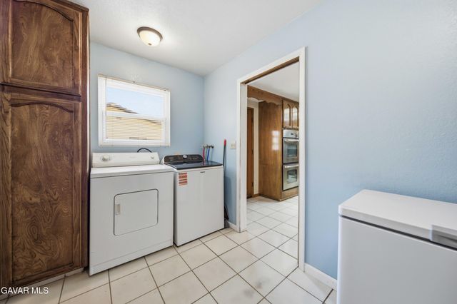44834 17th Street, Lancaster, CA 93534
