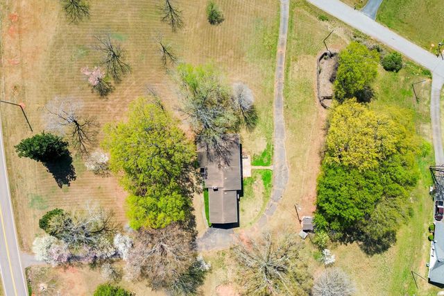 2184 John Dodd Road, Wellford, SC 29385