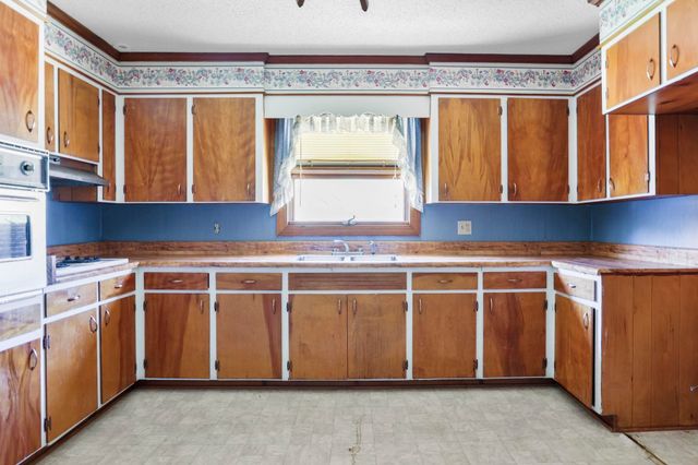 2184 John Dodd Road, Wellford, SC 29385