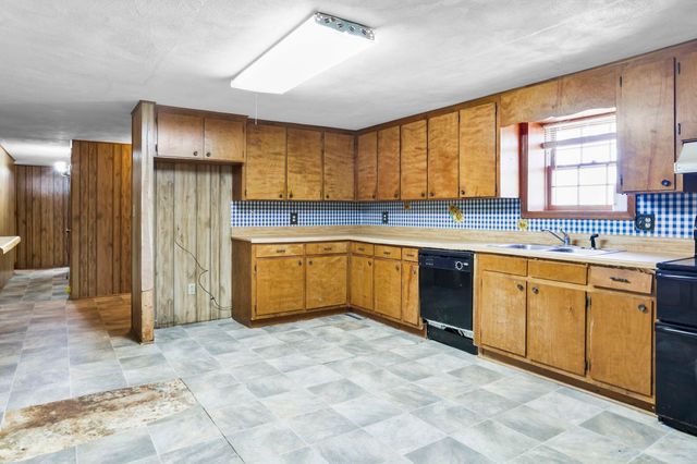 2184 John Dodd Road, Wellford, SC 29385