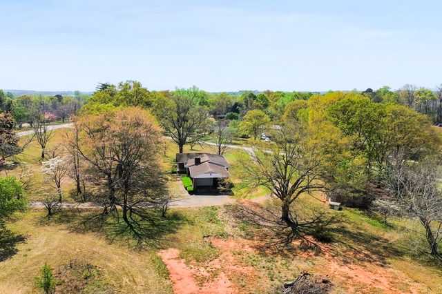 2184 John Dodd Road, Wellford, SC 29385