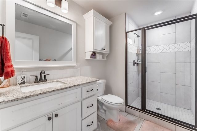 1100 Huntleigh Drive, Bentonville, AR 72713