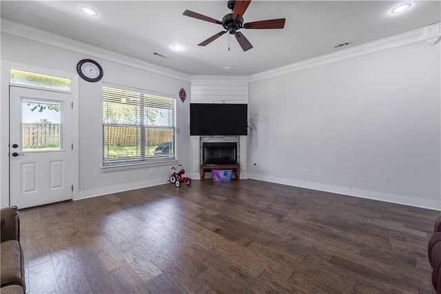 1100 Huntleigh Drive, Bentonville, AR 72713