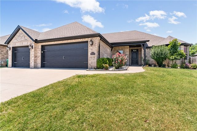 1100 Huntleigh Drive, Bentonville, AR 72713