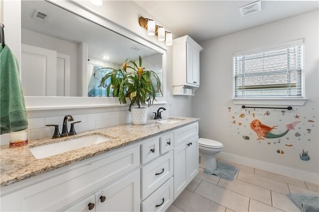 1100 Huntleigh Drive, Bentonville, AR 72713