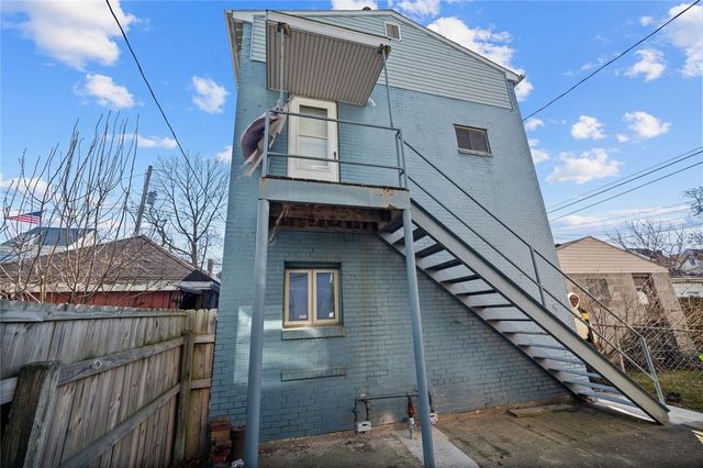 710 E 12th Ave, Munhall, PA 15120