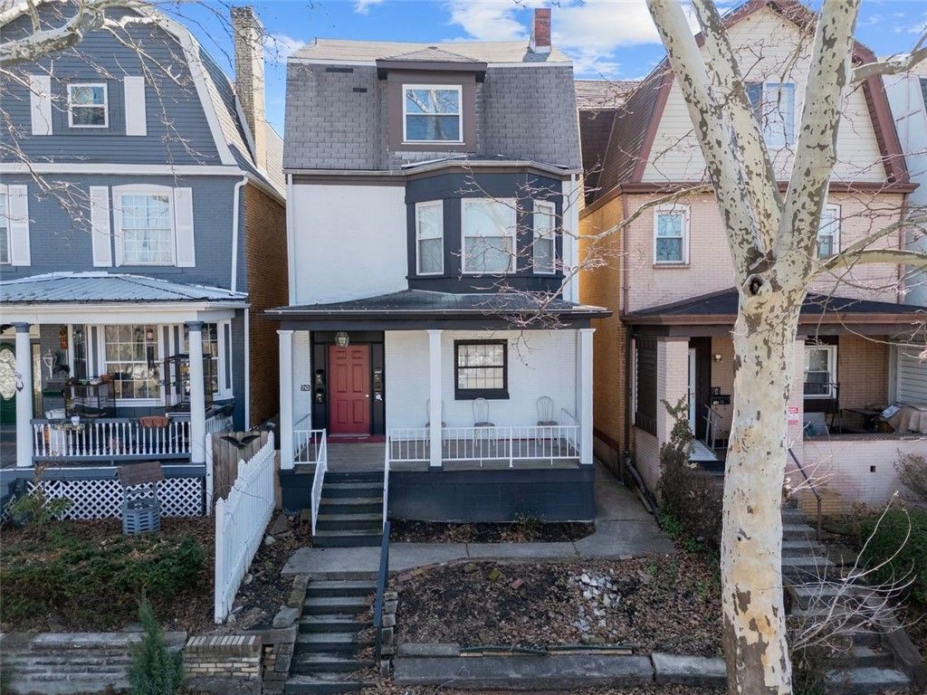 710 E 12th Ave, Munhall, PA 15120