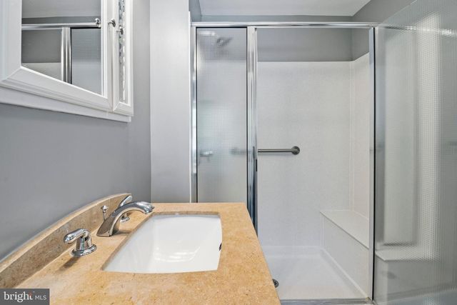 415 S ROLLING RD, Baltimore, MD 21228