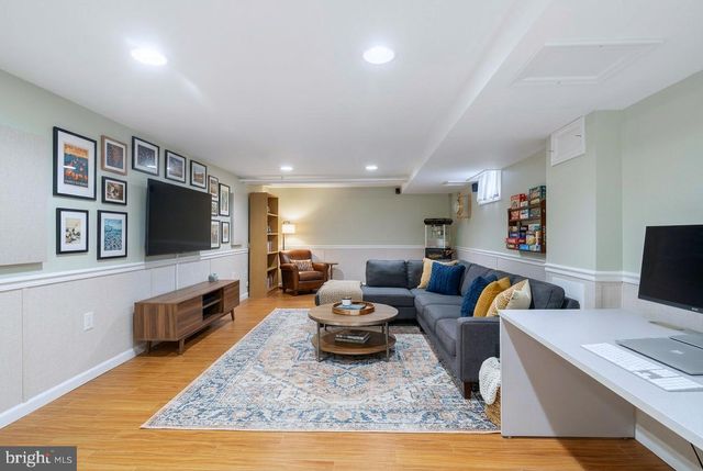 415 S ROLLING RD, Baltimore, MD 21228