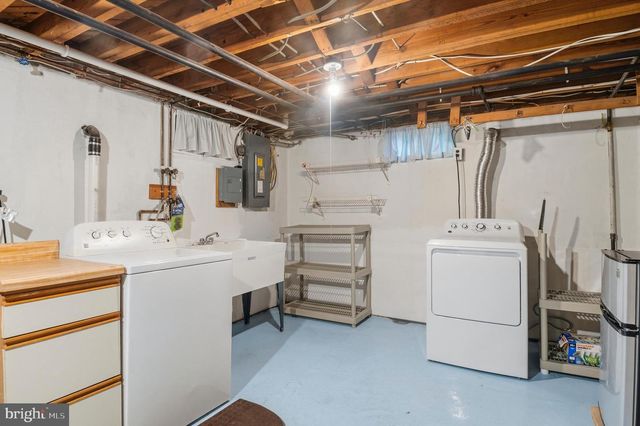 415 S ROLLING RD, Baltimore, MD 21228