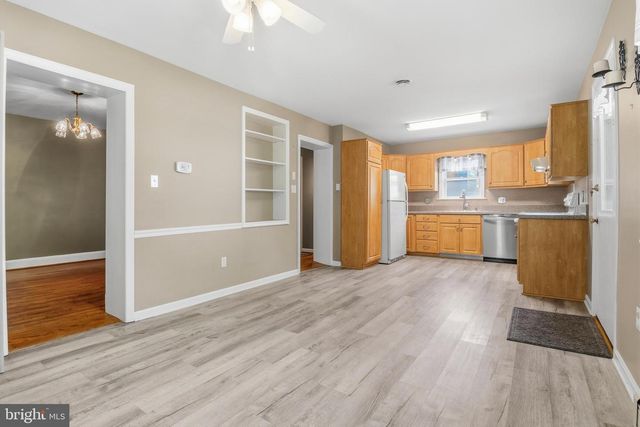 415 S ROLLING RD, Baltimore, MD 21228