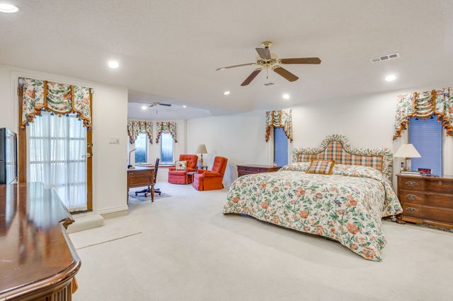 2006 Lake Country Drive, Arlington, TX 76012