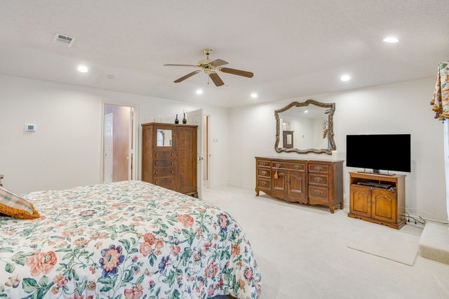 2006 Lake Country Drive, Arlington, TX 76012