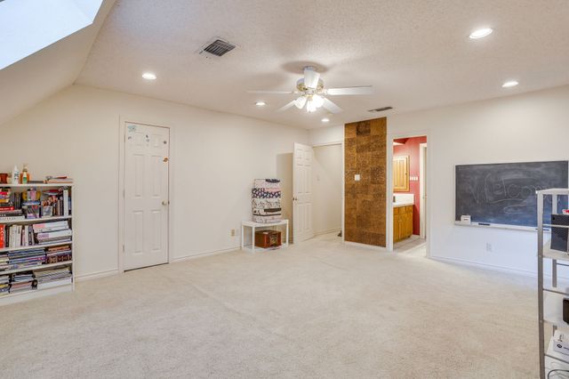 2006 Lake Country Drive, Arlington, TX 76012